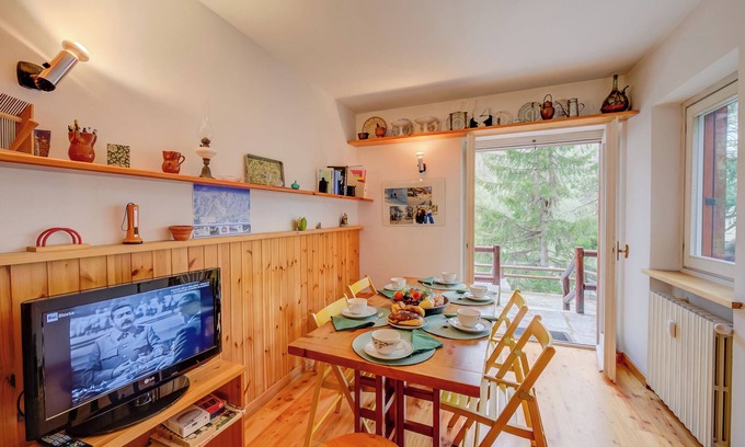 Claviere Apartment | Appartamento La Marmotta Mountain Retreat, Claviere, Italy