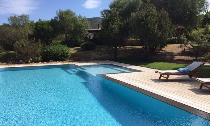 Baja Sardinia Apartment | Appartamento looks out over the Gulf of Arazachena with a sea view of Cannigione