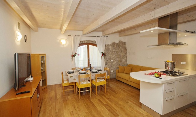 Tenno Apartment | Appartamento Malù Morgana, Tenno, Italy