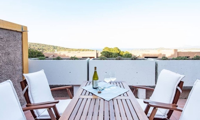Cugnana Verde Apartment | Appartamento Rena Bianca - the place to start for the most beautiful beaches