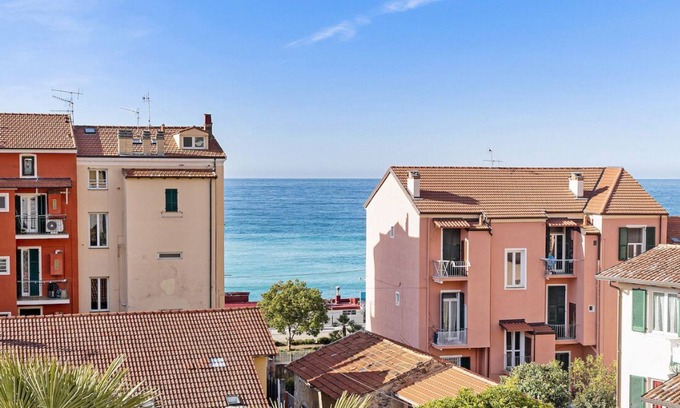 Ospedaletti Apartment | Appartamento Vista Mare 100mq + Terrazzo 100mq + Balcone