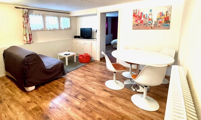 Brison-Saint-Innocent Apartment | Appartement La grotte aux fées