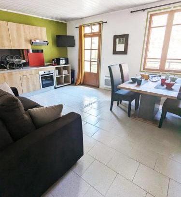 Villefranche-de-Conflent Apartment | Appartement Le Fort Vue montagne