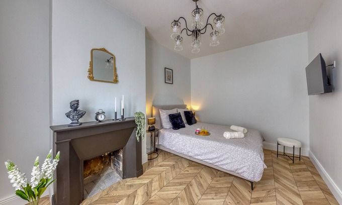 Montereau-Fault-Yonne Apartment | Appartement Luxueux/15mn Fontainebleau