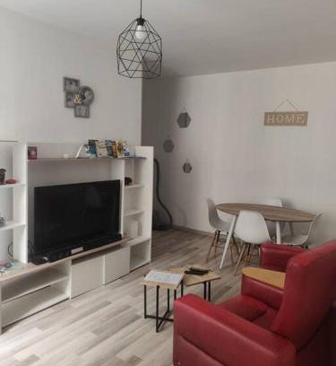 Saint-Bonnet-le-Chateau Apartment | Appartement