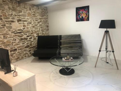 Saint-Paulet-de-Caisson Apartment | Appartement au calme 4 personnes