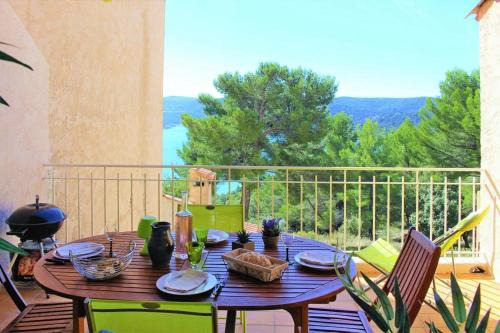Sainte-Croix-du-Verdon Apartment | Appartement avec vue sur le lac de Sainte-Croix