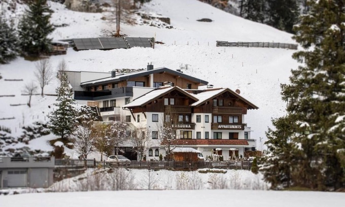 Ischgl Apartment | Appartement 001 with Wi-Fi & Sauna