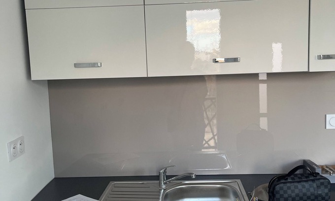 Reims Apartment | Appartement 1 Pièce Rénovée Avec Salle Deux Bain Clic Clac