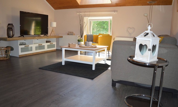 Saint-Leger Apartment | Appartement 2 Chambres Tout Confort Avec Terrasse à L'orée de la Forêt Gaumaise