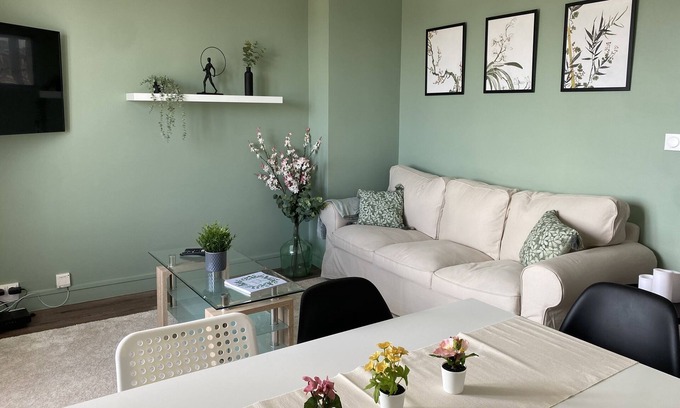 Heuze - Saint-Georges Apartment | Appartement 3 Chambres Avec Équipement Bébé