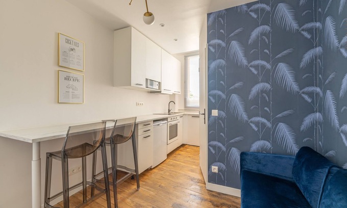 Bourg-l'Eveque Apartment | Appartement 3 Pièces Quartier Mail