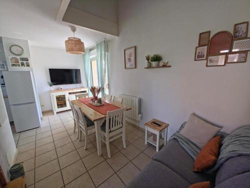 Prayssac Apartment | Appartement 4-6 personnes à Prayssac - résidence avec Piscine
