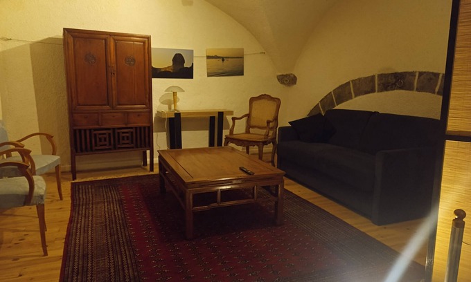 Clermont Ferrand City Centre Apartment | Appartement Atypique Totalement Équipé Dans L'hypercentre - Lit 160