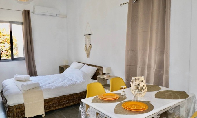 Linguizzetta Apartment | Appartement Avec Piscine et vue sur Parc