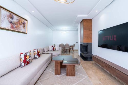 Oulad Azzouz Apartment | Appartement avec Piscine dans Résidence Privée