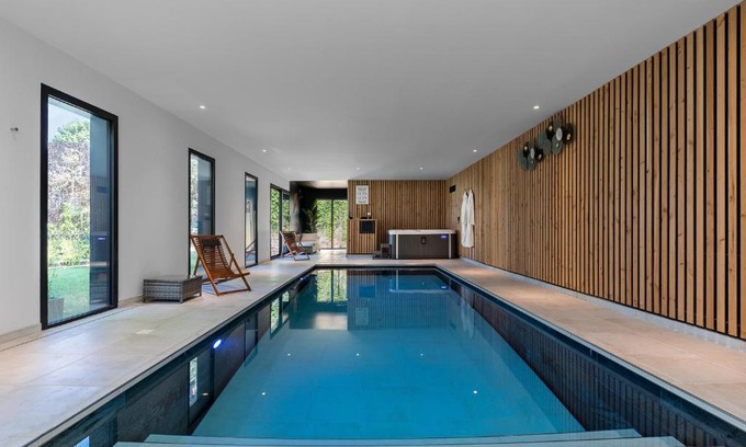 Gare-Jouvenet Apartment | Appartement avec piscine intérieure et Spa dans Rouen