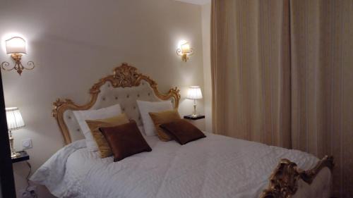 Sully-sur-Loire House | Appartement baroque Sully