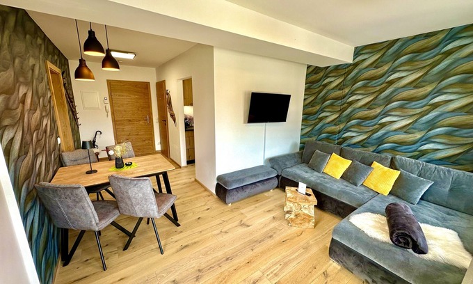 Ebensee Apartment | Appartement Bergmann - Gemütliches Appartement am Traunsee mit Terrasse