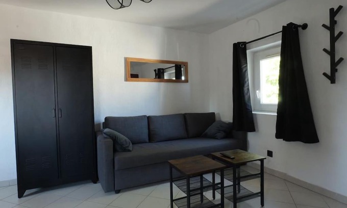 Pierrelatte Apartment | Appartement centre ville - Pierrelatte