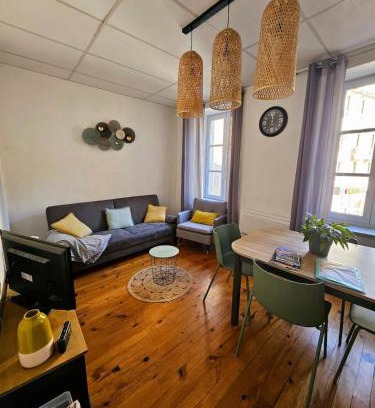 Chaudes-Aigues Apartment | Appartement chez la fleuriste
