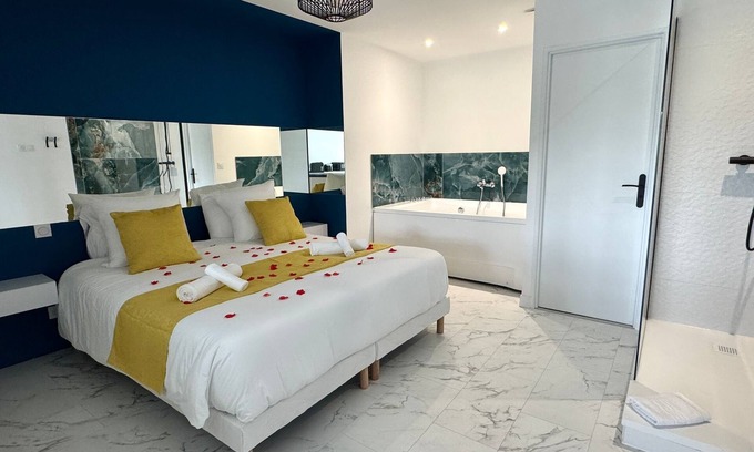 Vienne Apartment | Appartement Chic - Rhône view