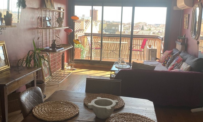 Les Platanes Apartment | Appartement Clim Tout Confort Avec Terrasse et vue sur les Toits de la Ville