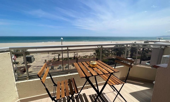 La Cote Radieuse Apartment | Appartement COSY, VUE MER avec Parking Privatif