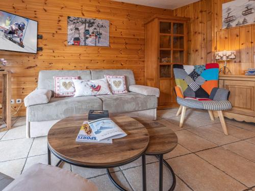 Jeux Apartment | Appartement Confortable avec Terrasse pour Famille à Huez - FR-1-645-17