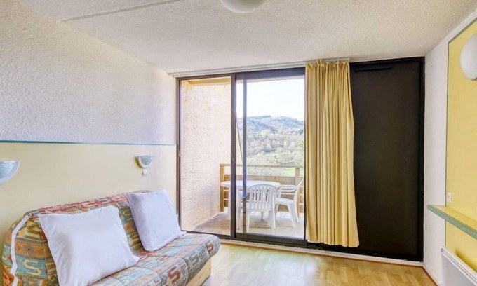 Miremont Condo | Appartement Cosy avec Vue Lac! Accès Piscine