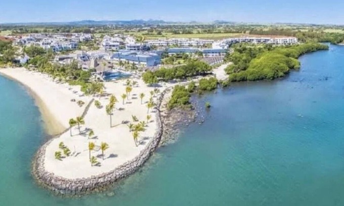 Roches Noires Apartment | Appartement Cosy Près de la Plage Dans la Résidence Resort Renomée D'azuri