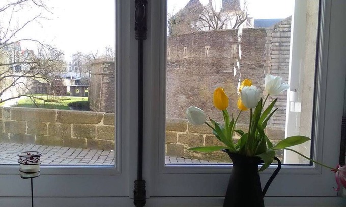 Celas Apartment | Appartement Devant le Musée