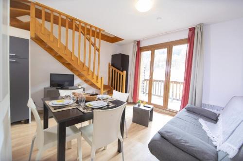 Les Orres Hotel | Appartement Duplex 3 Pièces 6 Personnes Vue Pistes MAE-1001