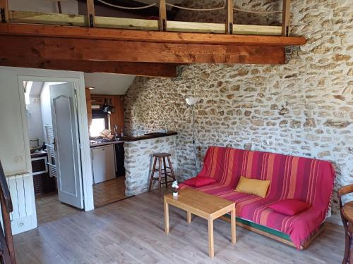 Pouilly-le-Fort Apartment | Appartement en pierre au calme