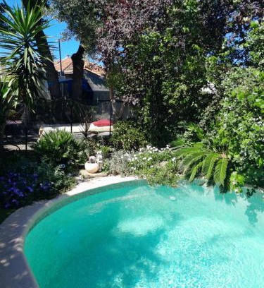 Mazargues House | APPARTEMENT EN SOUS SOL DE VILLA avec accès jardin et piscine
