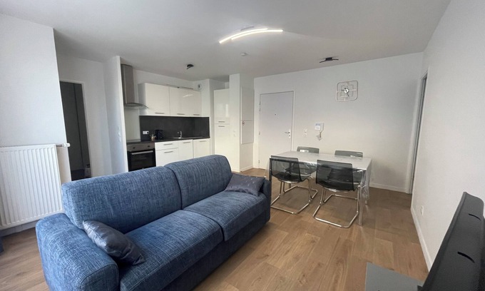 Longjumeau Apartment | Appartement Equipé et Meublé