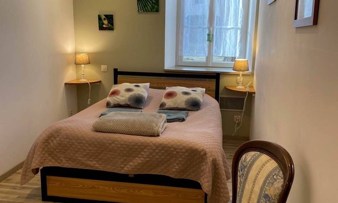 Bois House | Appartement etape - for tourists, curists or Pellerins