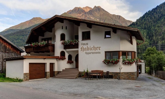 Pettneu am Arlberg Apartment | Appartement Habicher