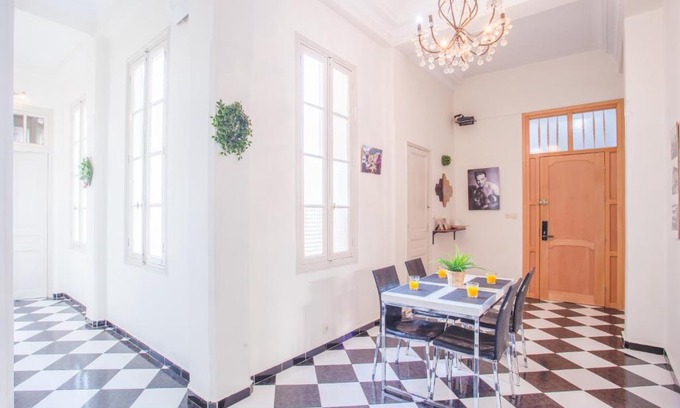LA GIRONDE Apartment | appartement haussmannien centre ville Casablanca