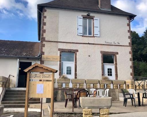 Perrigny-sur-Loire Apartment | Appartement Les Bons Vivants au coeur de Perrigny