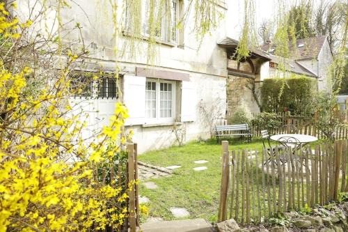 Senlis Apartment | Appartement Le Moulin by La Boîte En Plus