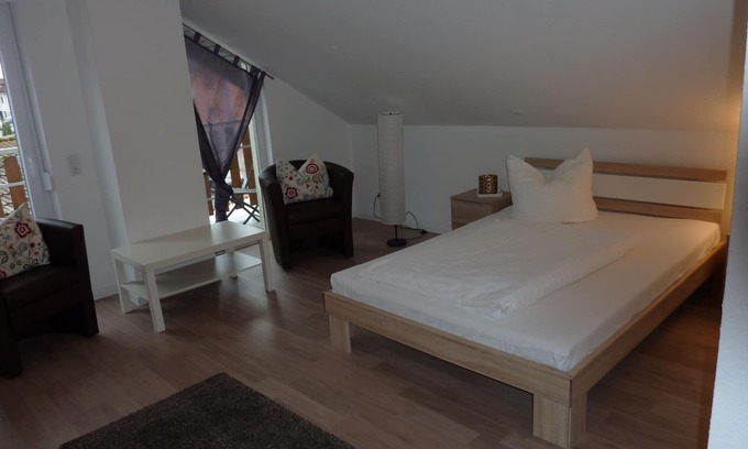 Sandhausen Apartment | Appartement mit Balkon