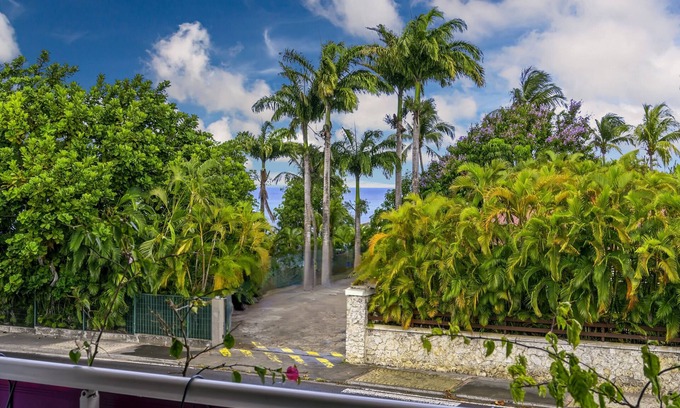 Pointe de la verdure Apartment | Appartement Orchid Dan 3 bedrooms, sea view, walking distance from the beach