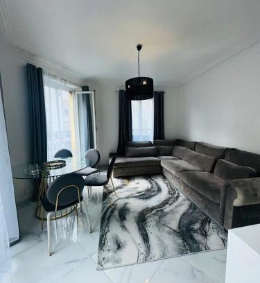Riquet Stalingrad Apartment | Appartement parisien