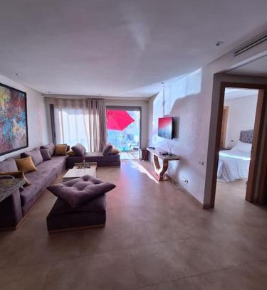 Pont Blondin Apartment | Appartement piscine front de mer