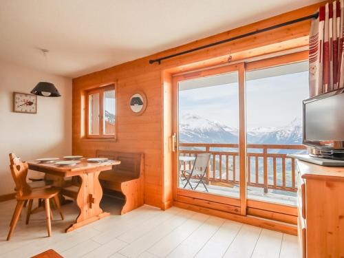 Les Eucherts Apartment | Appartement près des pistes avec WIFI gratuit et balcon - FR-1-275-133