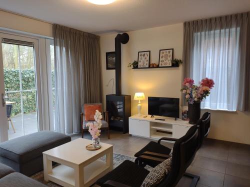 Dishoek Apartment | 'APPARTEMENT RANDDUIN' Bed by the Sea