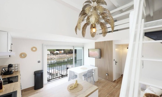 Saint-Cyprien Plage Apartment | Appartement Refait à Neuf, a Étrenner, les Pieds Dans L'eau