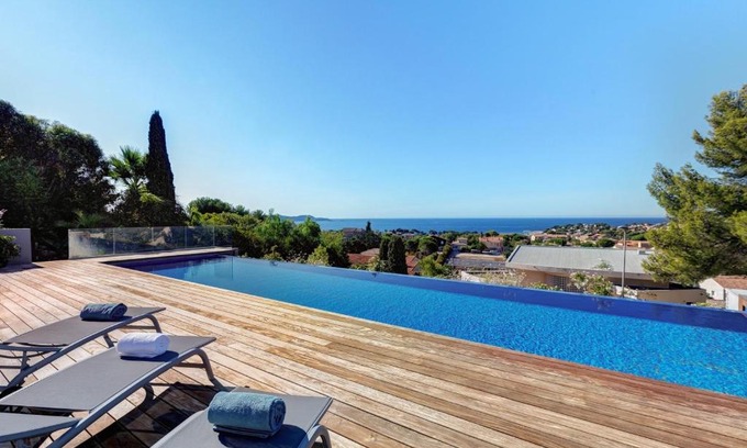 Carqueiranne Apartment | Appartement Regard-sur-mer 165m2 4ch vue mer piscine