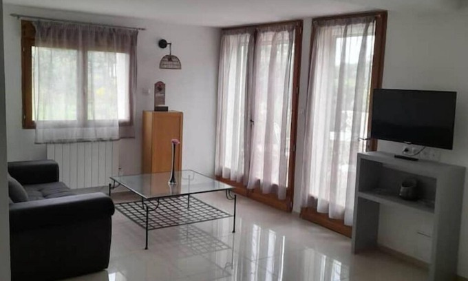 Maisse Apartment | Appartement rez de Jardin